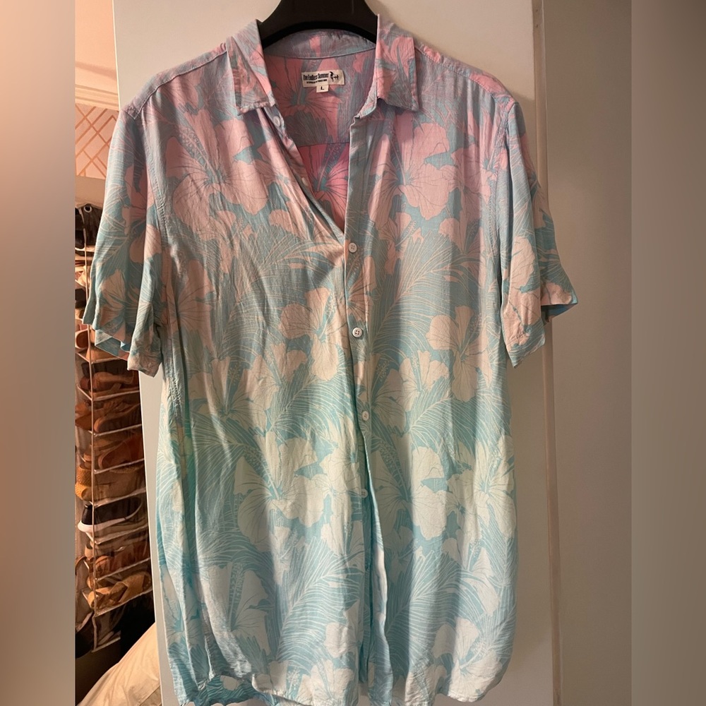 Men’s short sleeve button down Hawaiian shirt ombré effect